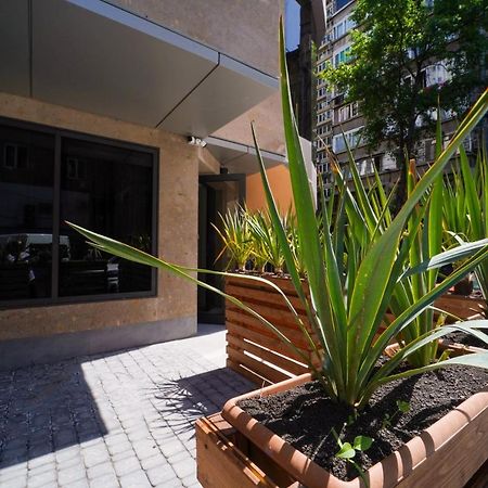 B&M Hotel Erivan Dış mekan fotoğraf