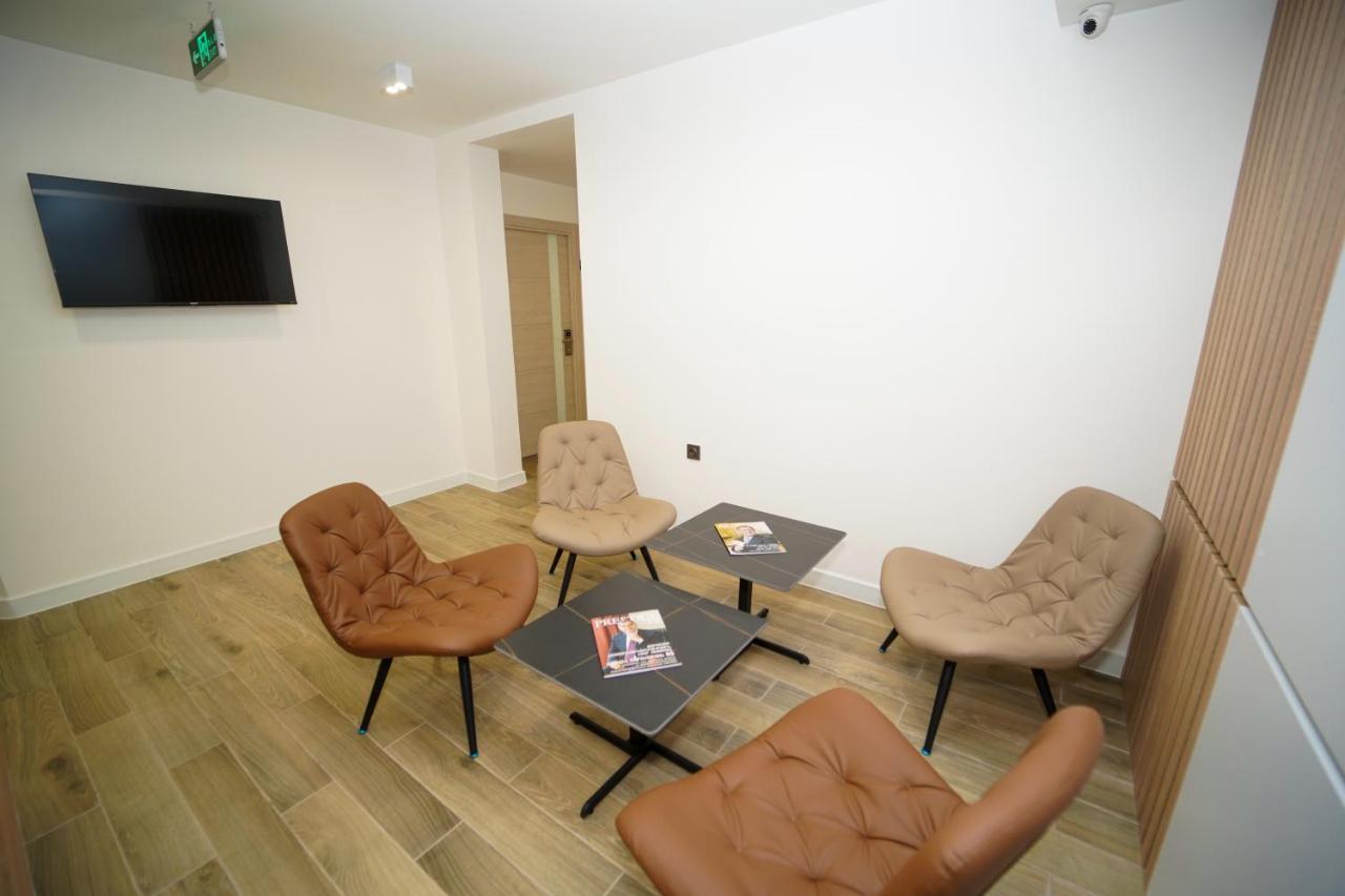 B&M Hotel Erivan Dış mekan fotoğraf