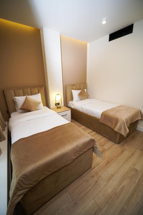 B&M Hotel Erivan Dış mekan fotoğraf