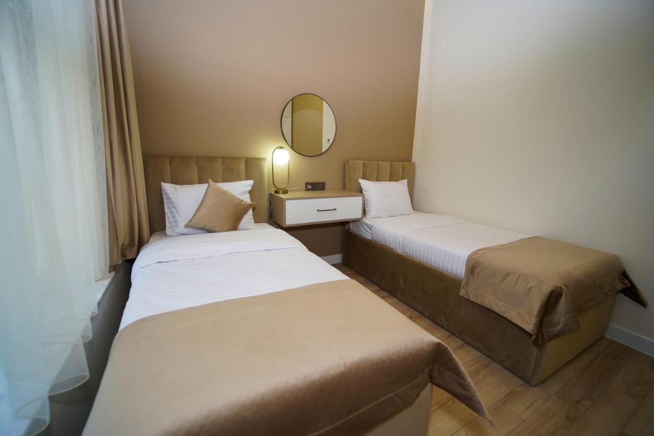 B&M Hotel Erivan Dış mekan fotoğraf