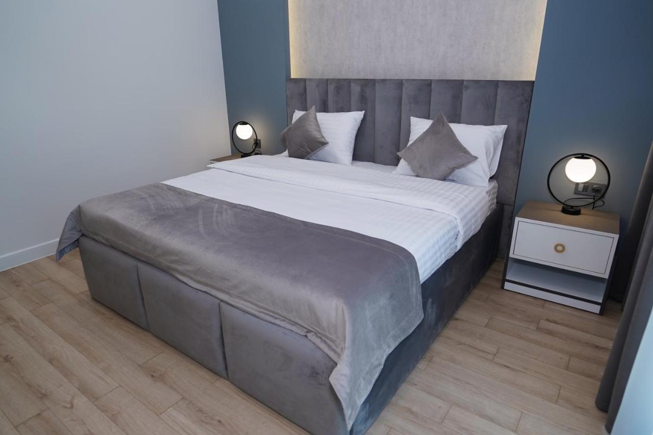 B&M Hotel Erivan Dış mekan fotoğraf